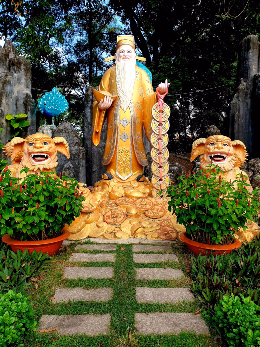 Văn khấn Thần Tài 2025